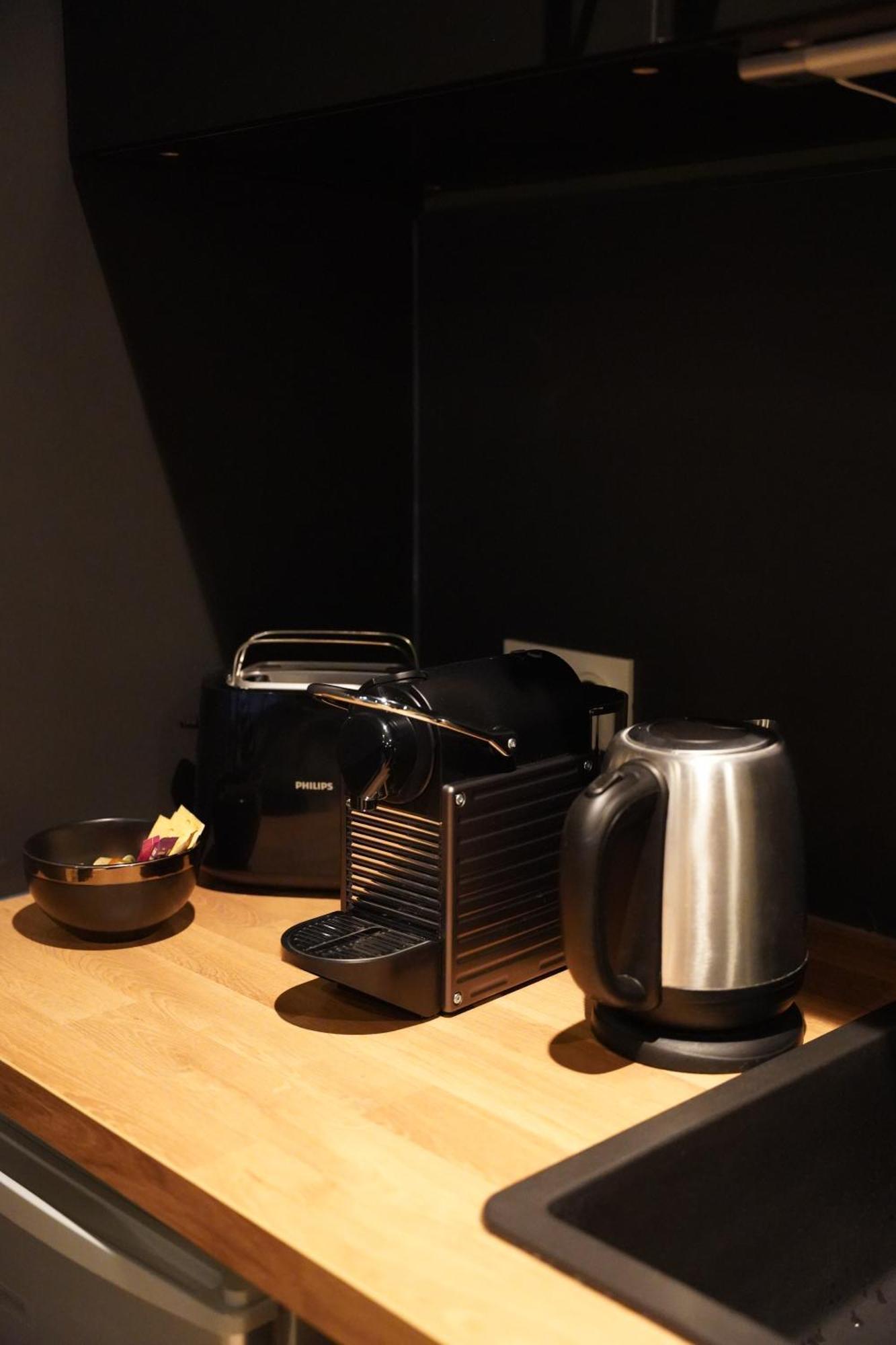 Junglia Suite - Spa & Cine Μπουργκ-αν-Μπρες Εξωτερικό φωτογραφία
